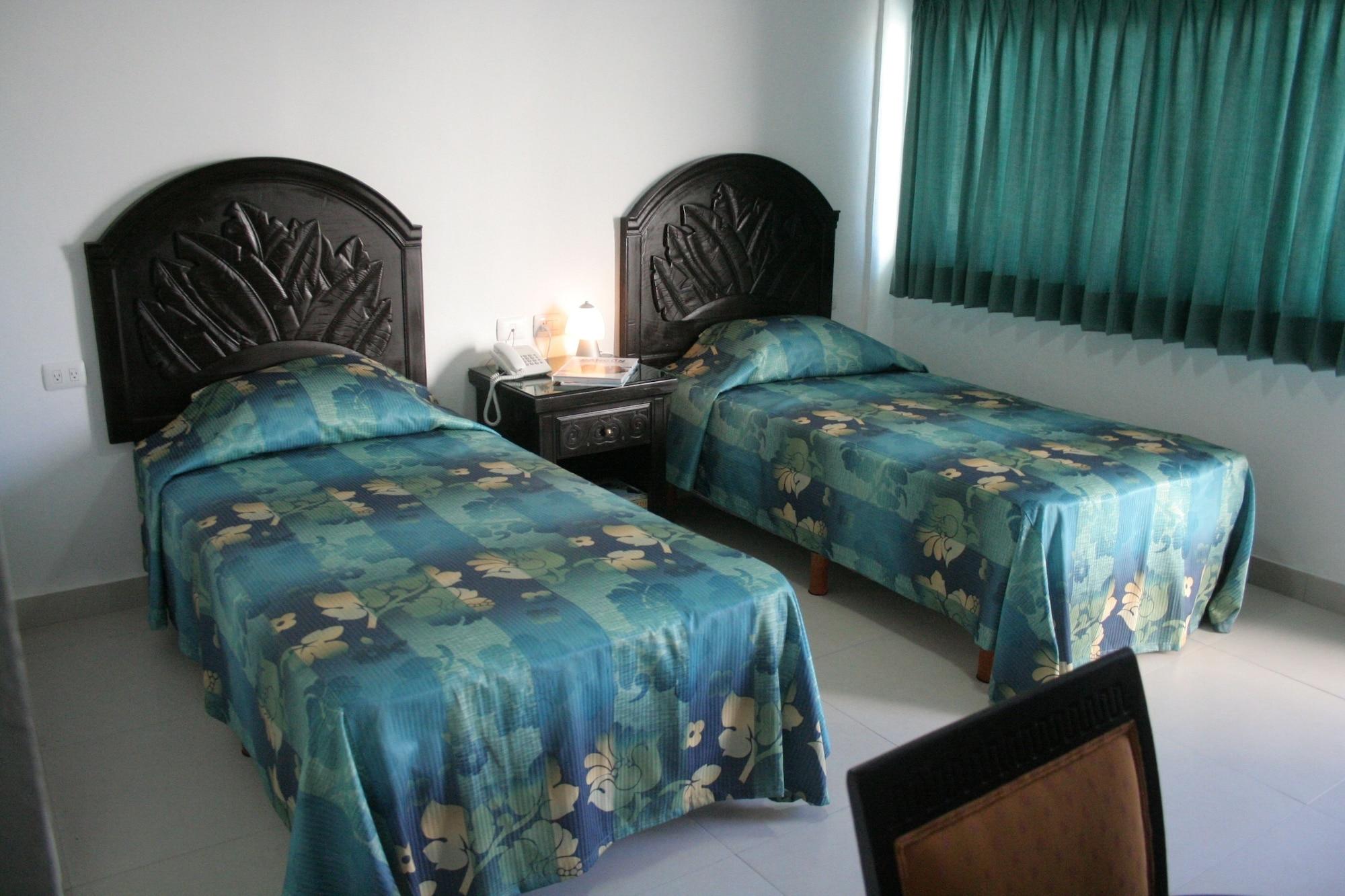 Hotel Del Sol Cancún Extérieur photo