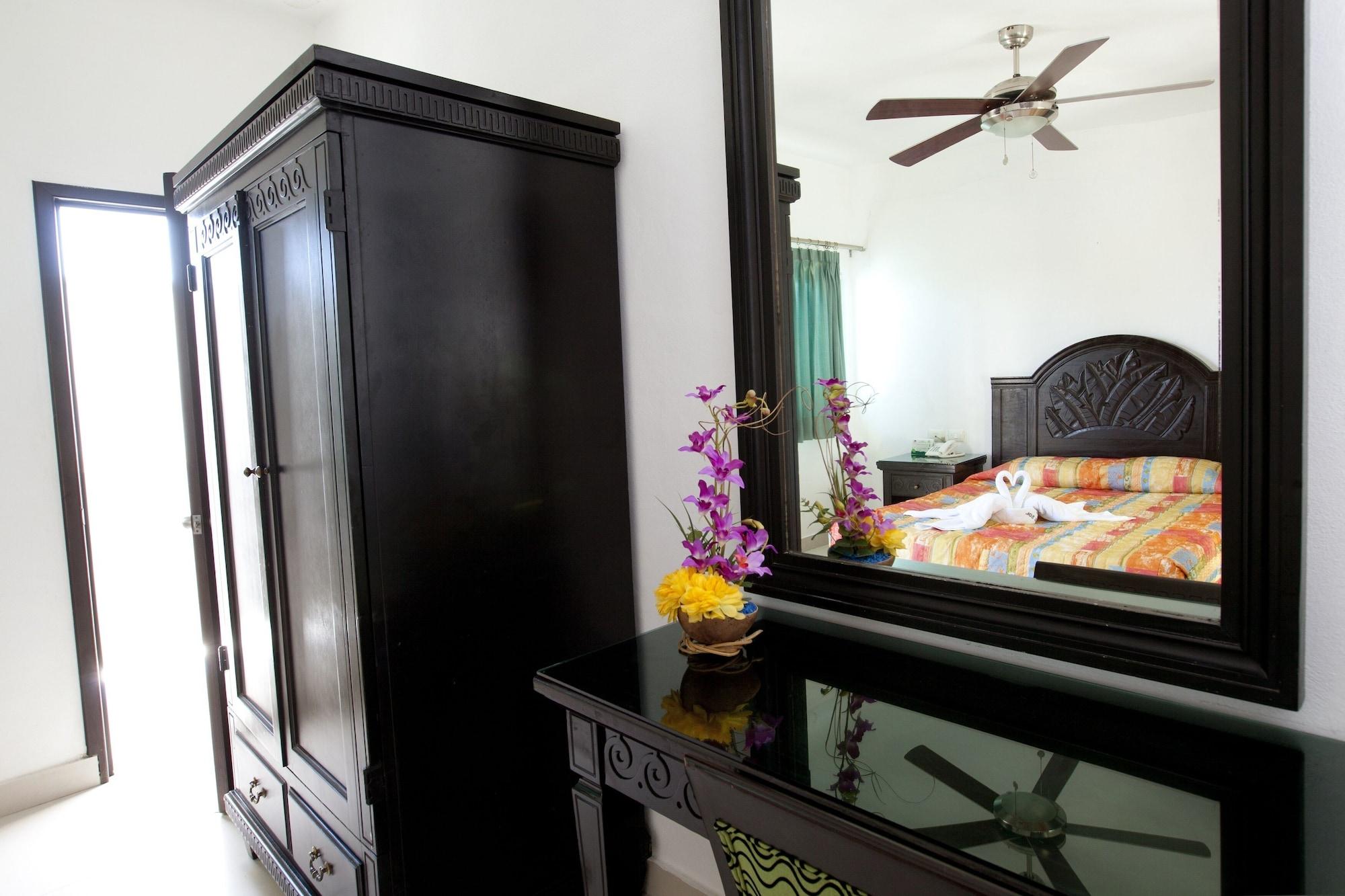 Hotel Del Sol Cancún Extérieur photo