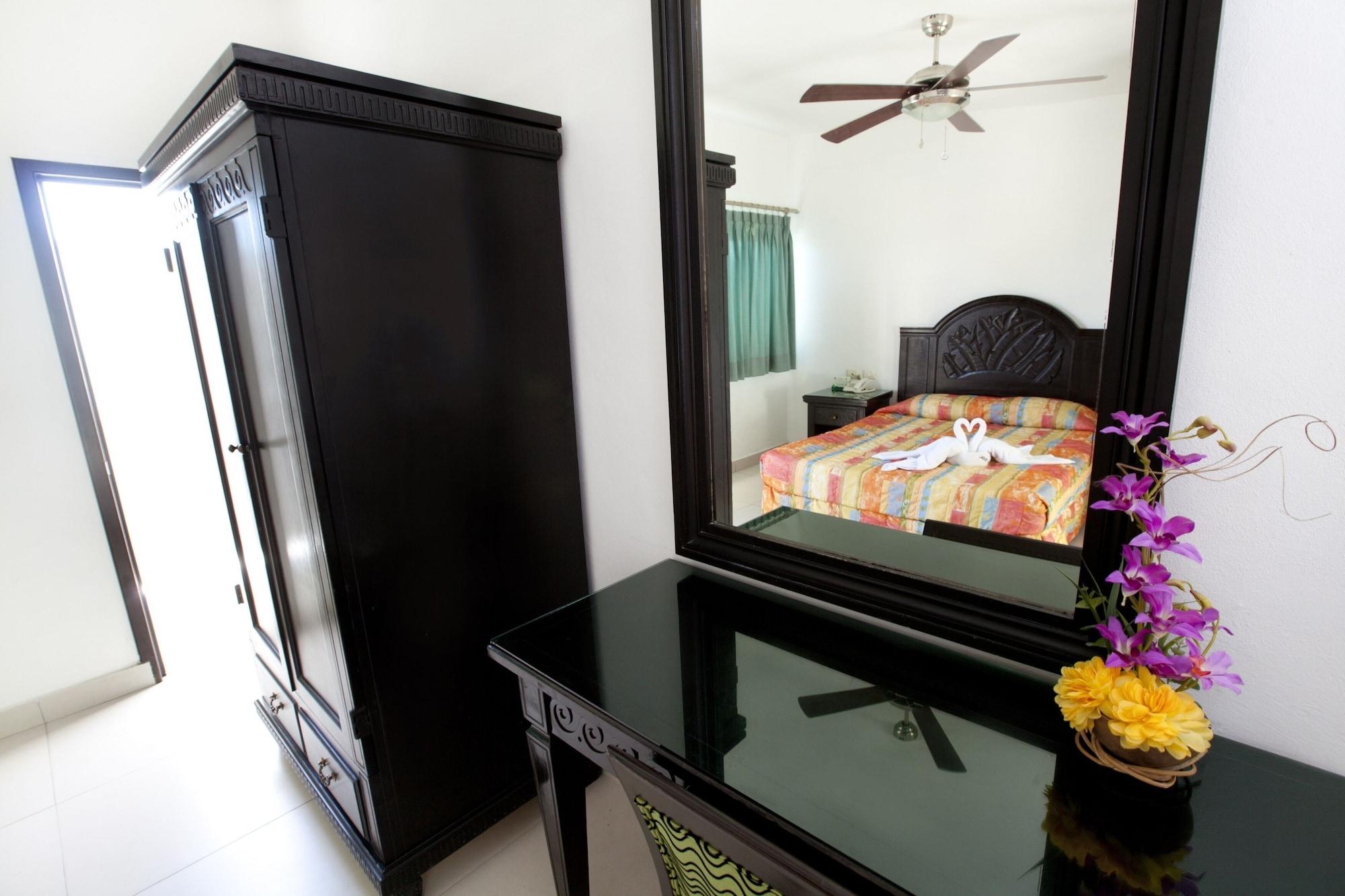 Hotel Del Sol Cancún Extérieur photo